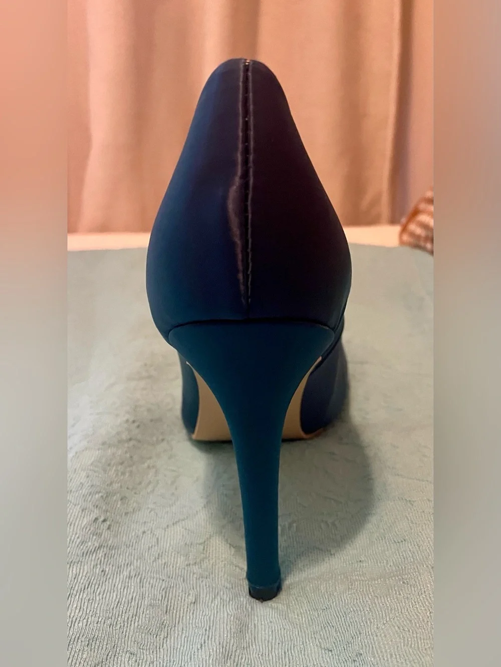 Manolo Blahnik Navy Satin Embellished Swan Pumps Size 6 - Picture 8 of 16